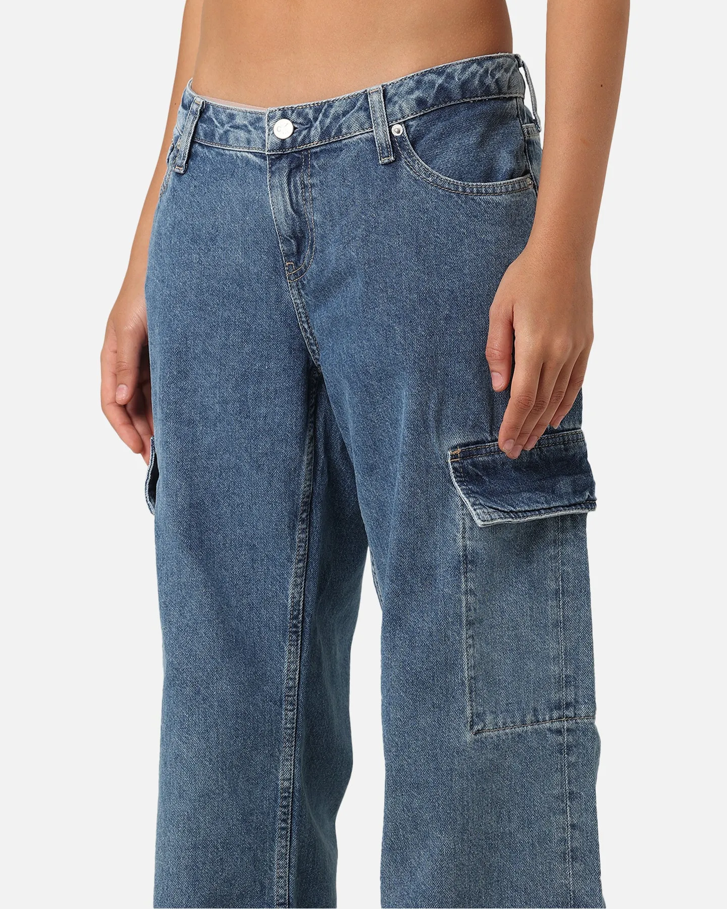 Calvin Klein Women's Extreme Low Rise Baggy Cargo Jeans Denim Medium 02